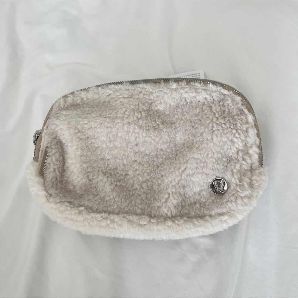 SOLD Lululemon Athletica Everywhere Belt Bag